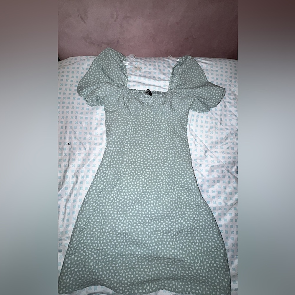 H&M Green Ruffled Tiered Mini Dress for Wedding Guest